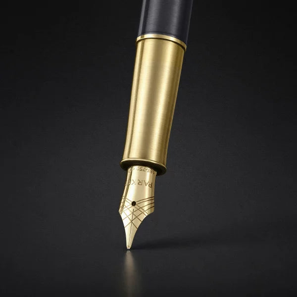 Parker Sonnet Fountain Pen - Pioneers Collection Arrow Black Gold Trim (18K Gold Nib)