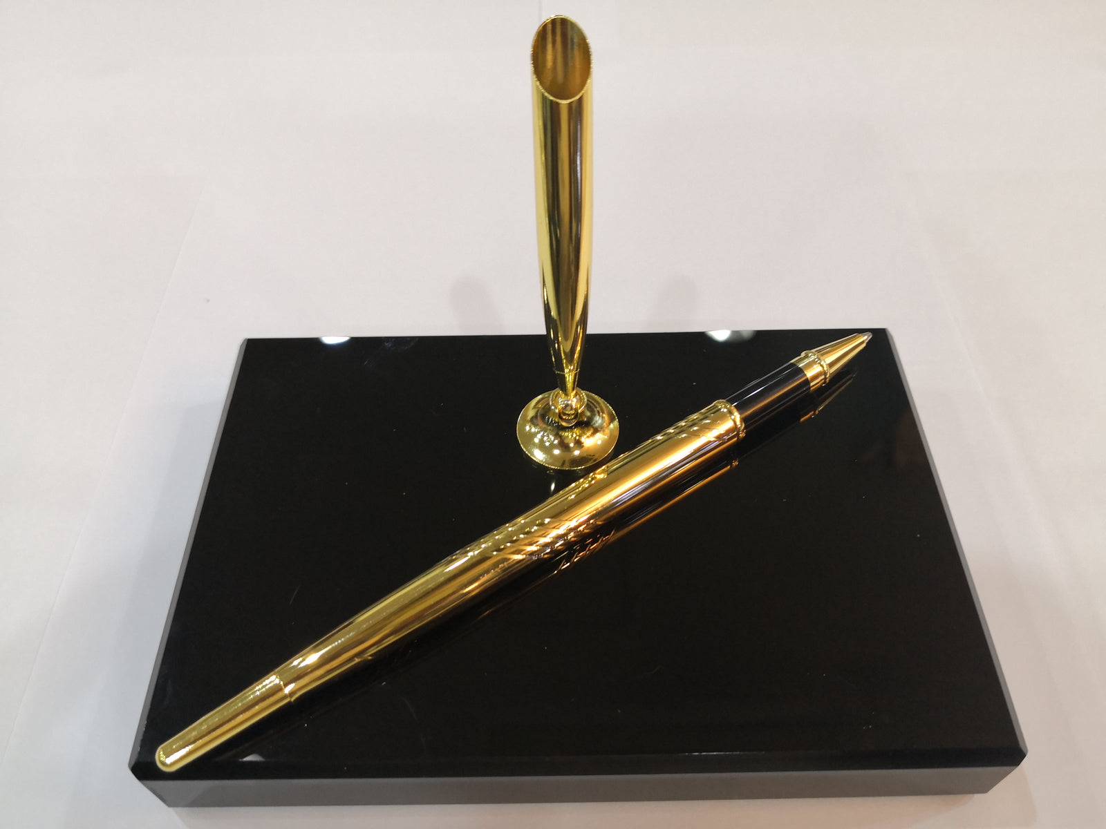 KENTZAI Desk Pen Stand - Full Black Shinny RESIN Gold Trim (SINGLE Pen) - FULL GOLD Trim ROLLERBALL - Signing Ceremony Set - KSGILLS.com | The Writing Instruments Expert