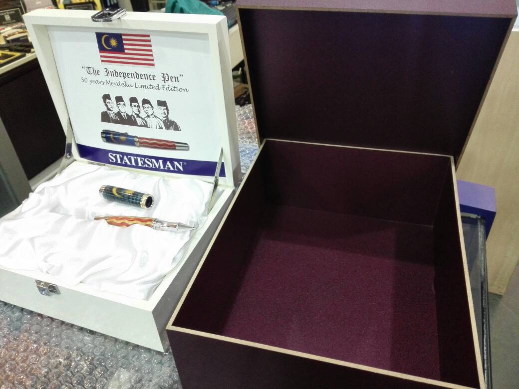 Statesman Malaysia Merdeka Pen (The Independence) Fountain Pen - B - KSGILLS.com | The Writing Instruments Expert