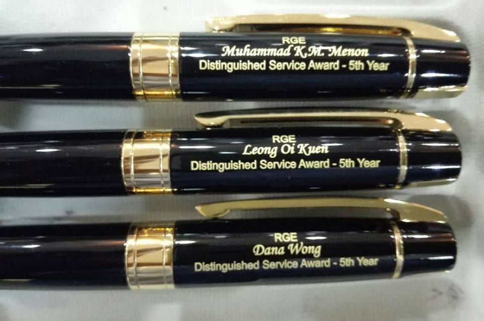 Click PERSONALISE for Engraving - KSGILLS.com | The Writing Instruments Expert